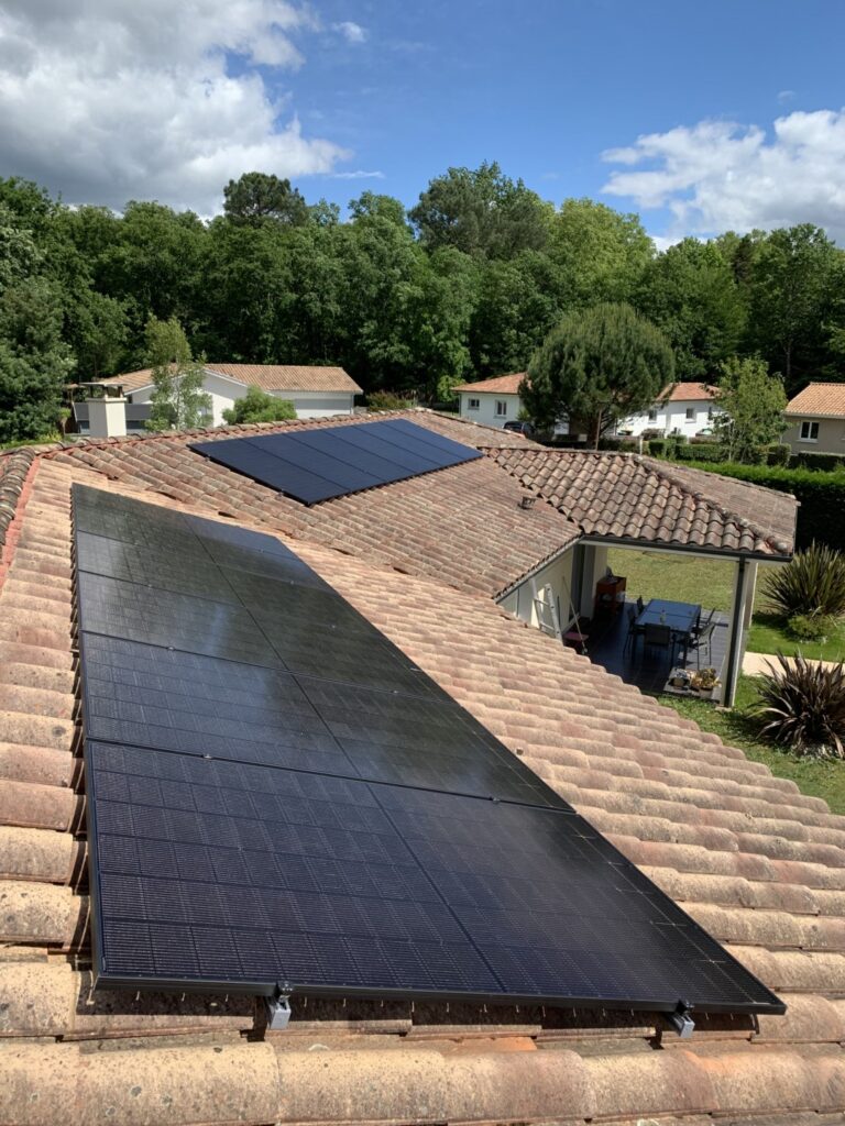 panneau solaire sur le toit talence